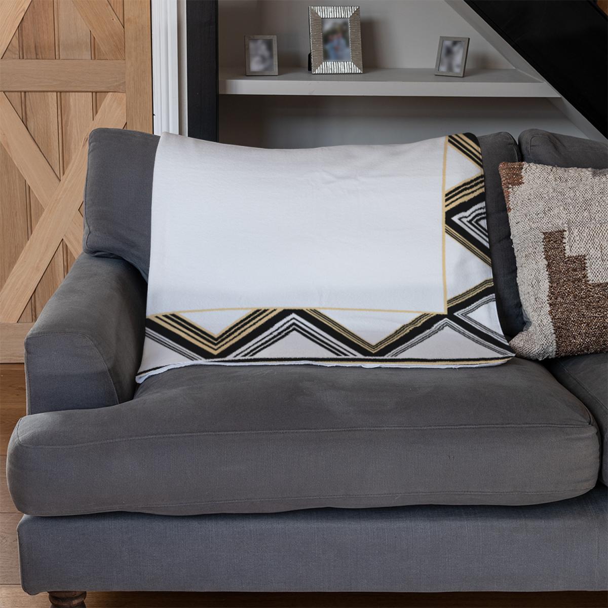 Art Deco Patterned Border Blanket - Black – image 3