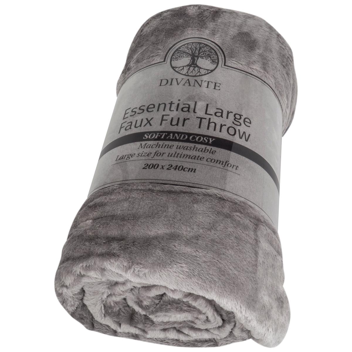 Essential Large Faux Fur Throw - Blush – image 5