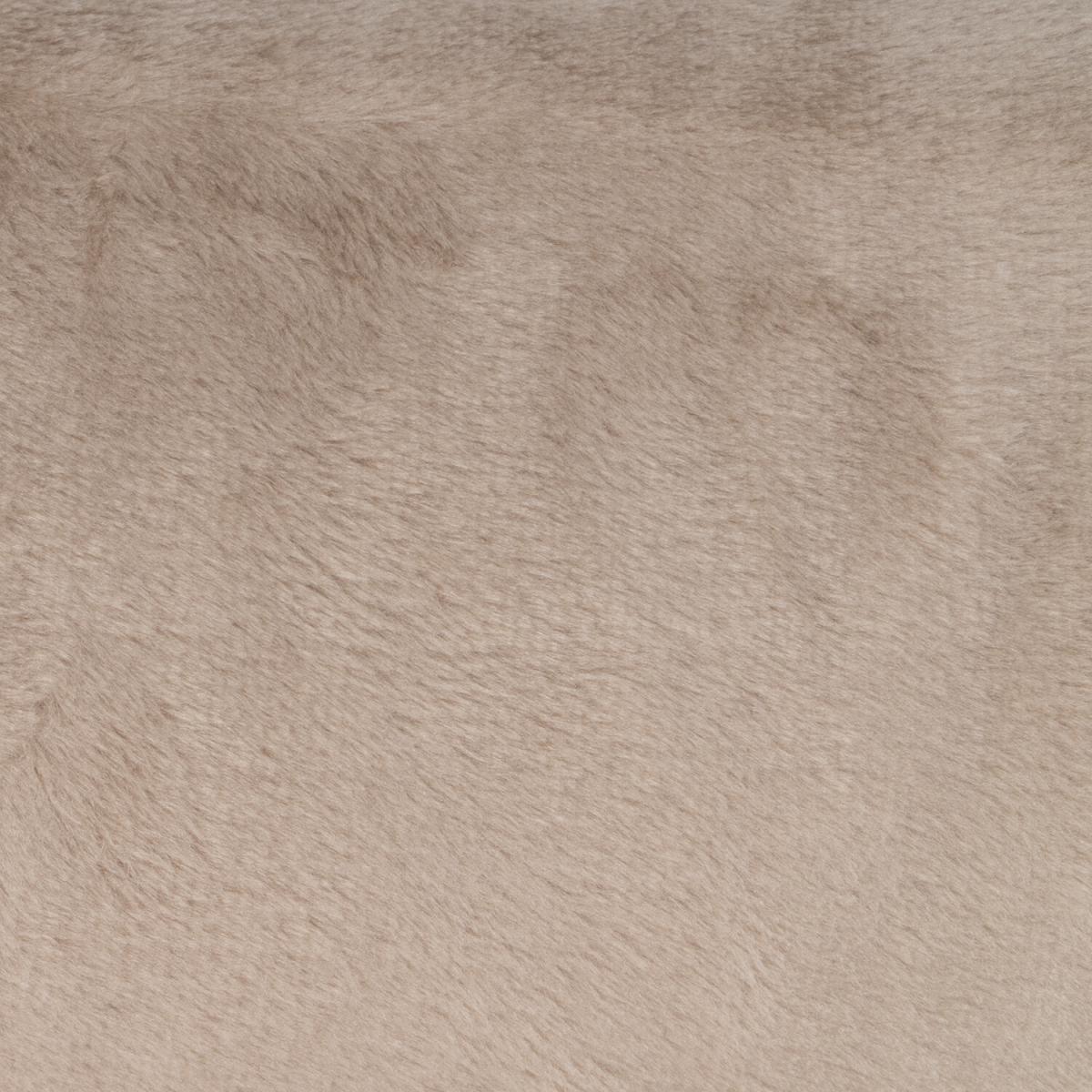Essential Large Faux Fur Throw - Blush – image 10