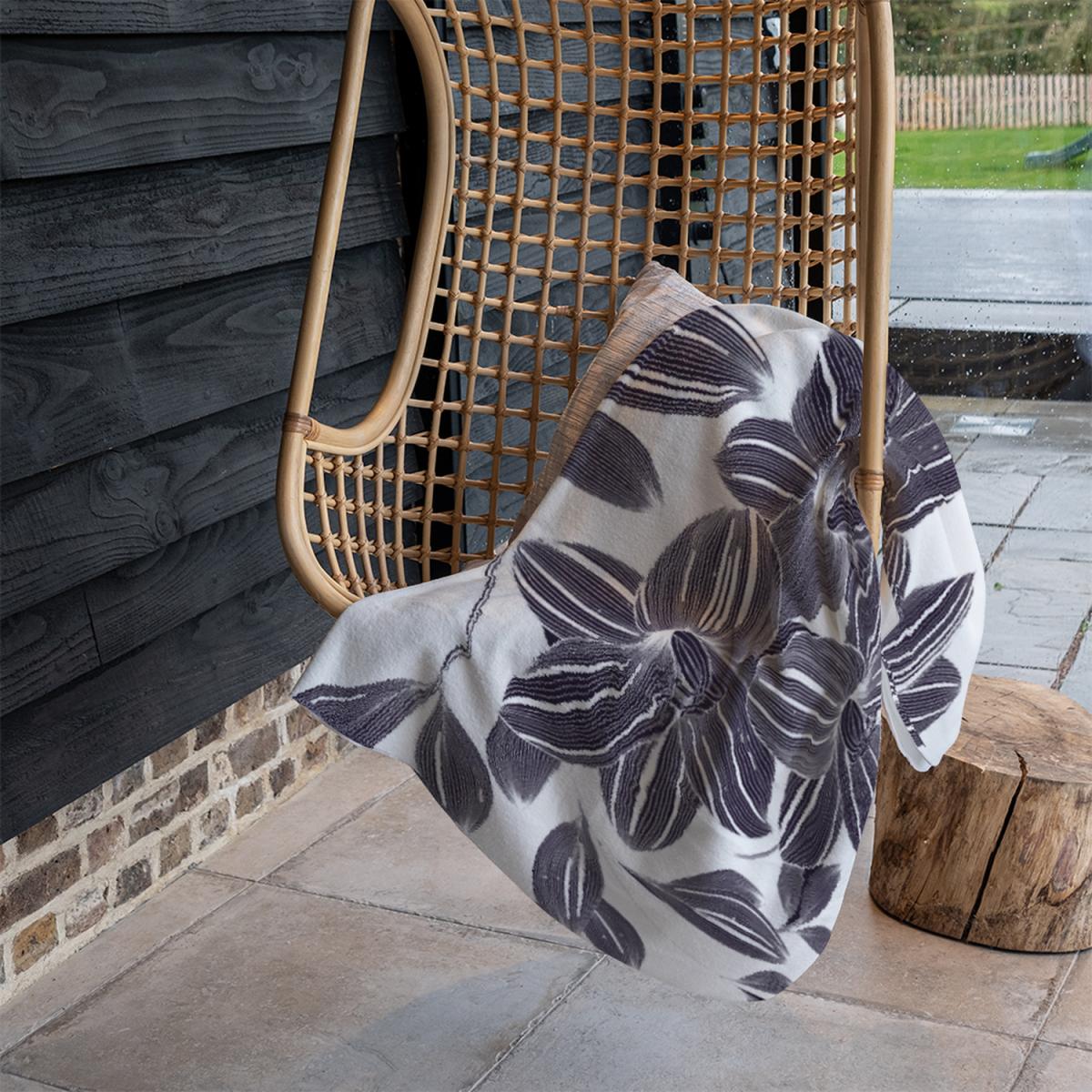 Orchids Blanket - Blue – image 1