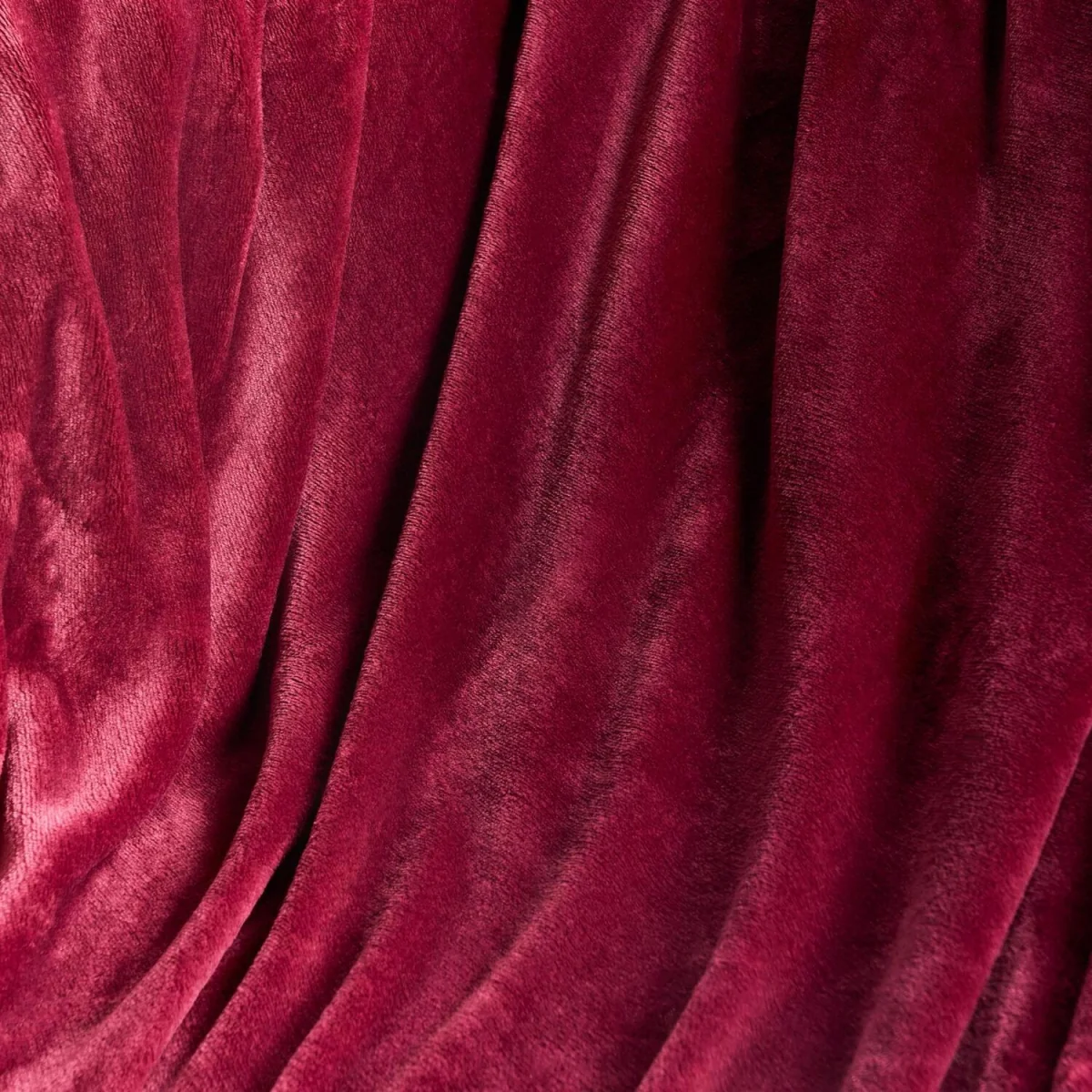 OHS Supersoft Throw - Burgundy / 200cm – image 3