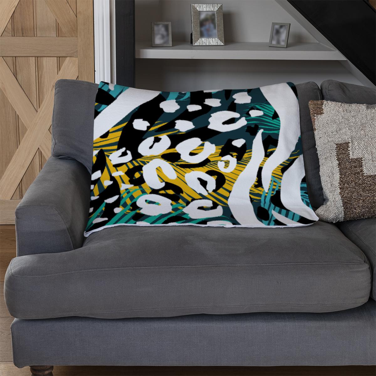 Tropical Leaves  Animal Print Blanket - Green – image 3