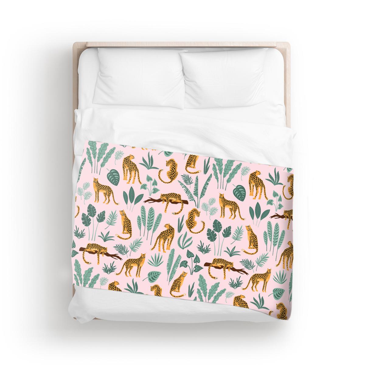 Hand Drawn Leopards Blanket - Pink – image 2