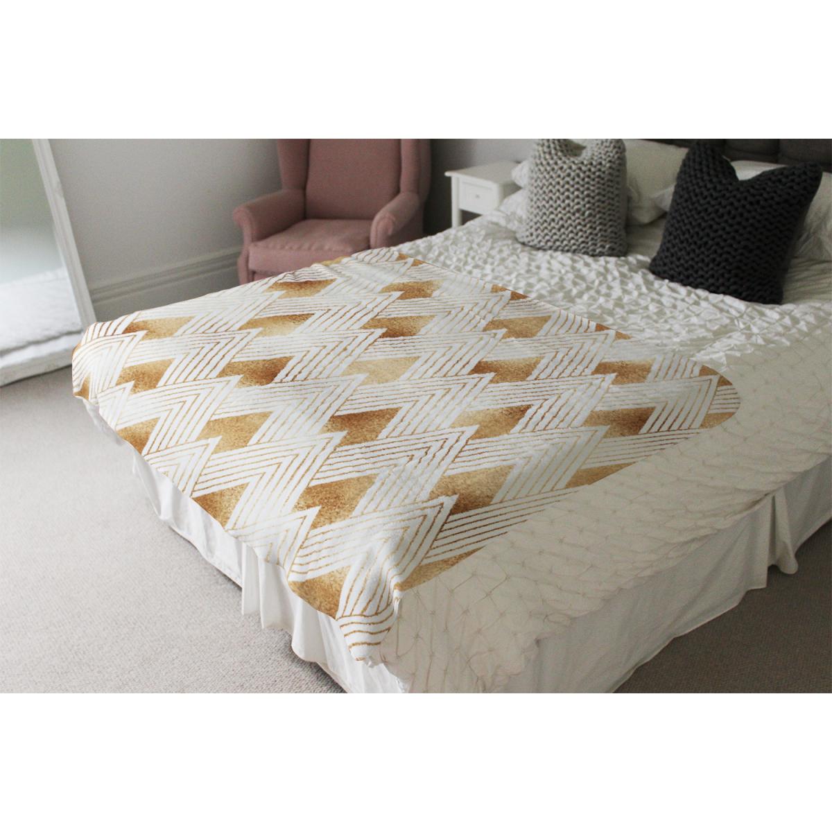 Golden Geometric Shapes Blanket - Gold – image 3