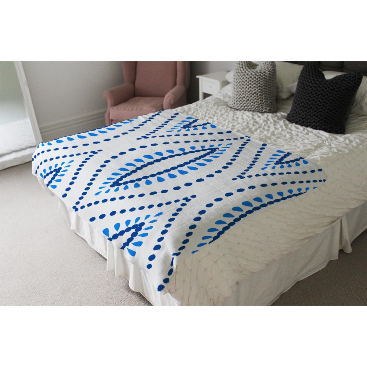Boho Intricate Ogee Blanket - Blue – image 4