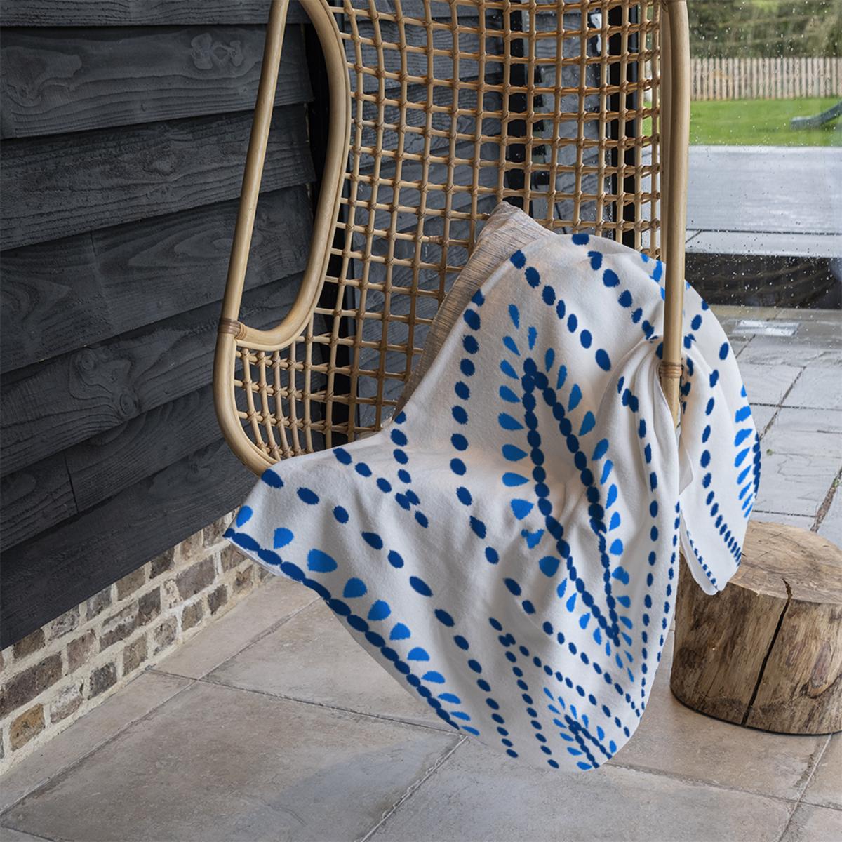 Boho Intricate Ogee Blanket - Blue – image 5