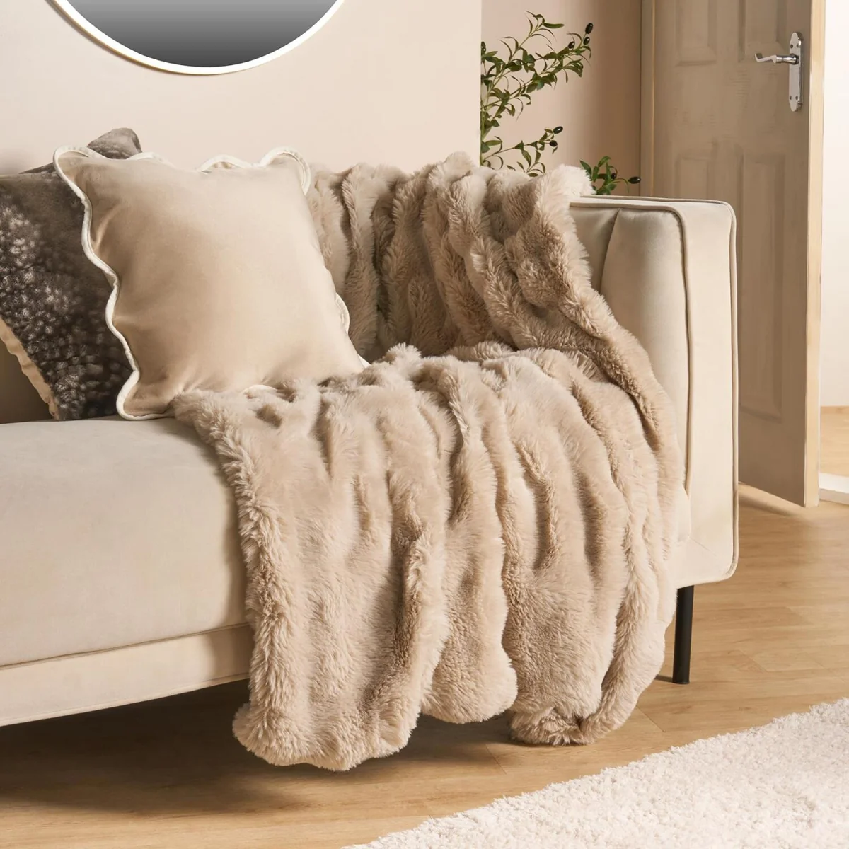 OHS Bubble Faux Fur Throw - Natural – image 2