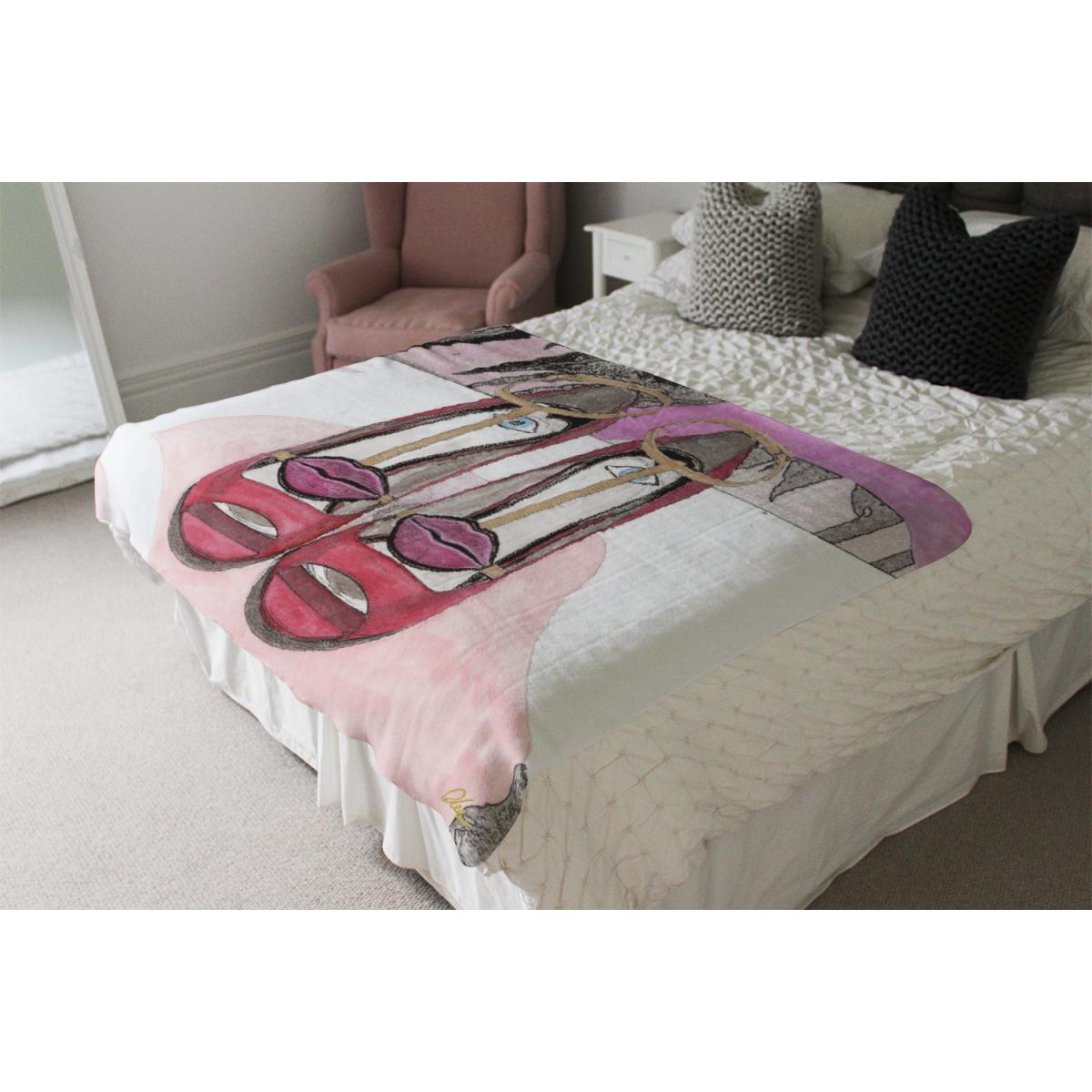 Lips Shoes Blanket - Pink – image 4