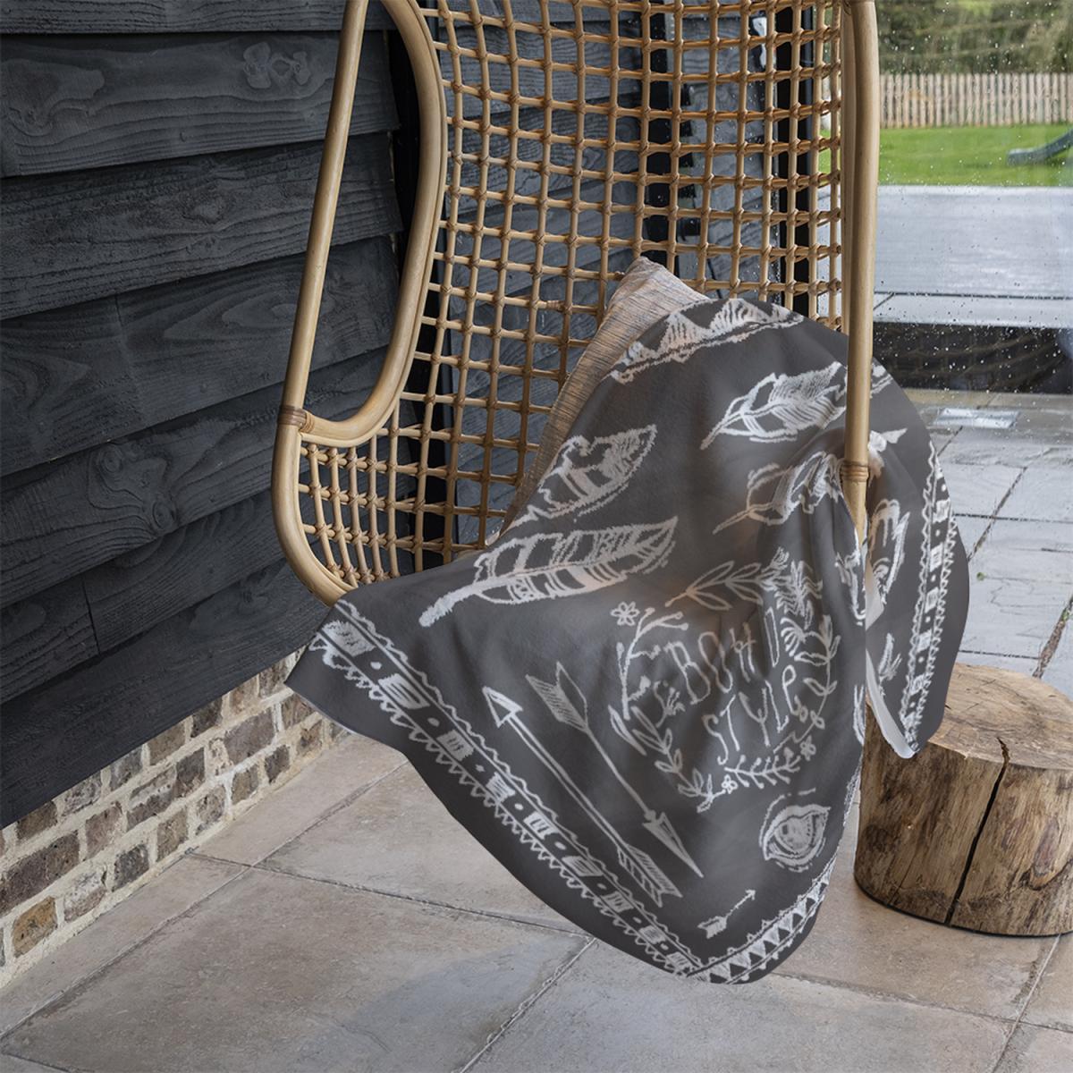 Boho Style Motivating Phrase Blanket - Black – image 1