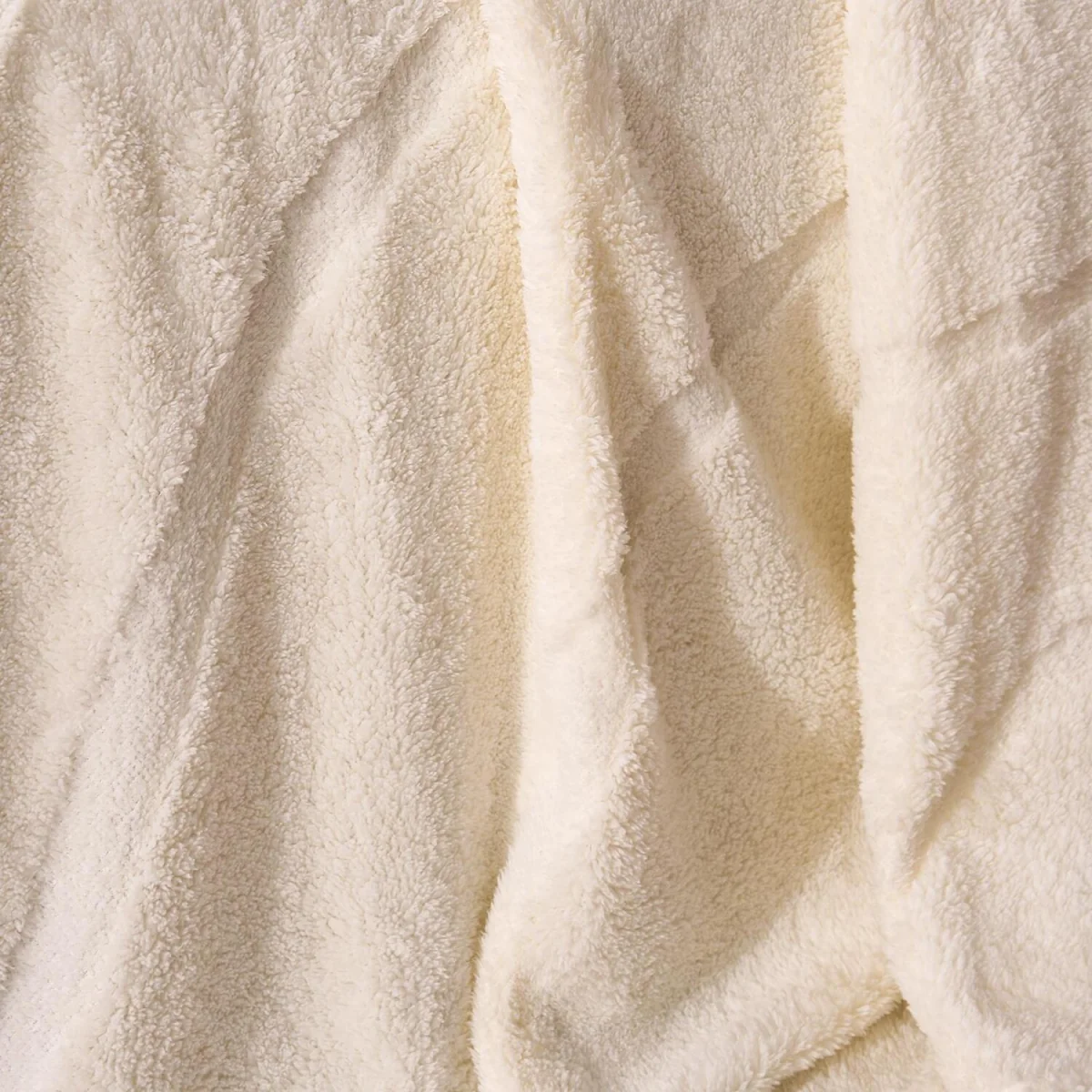 OHS Tufted Contour Teddy Throw - Ivory / 180cm – image 3