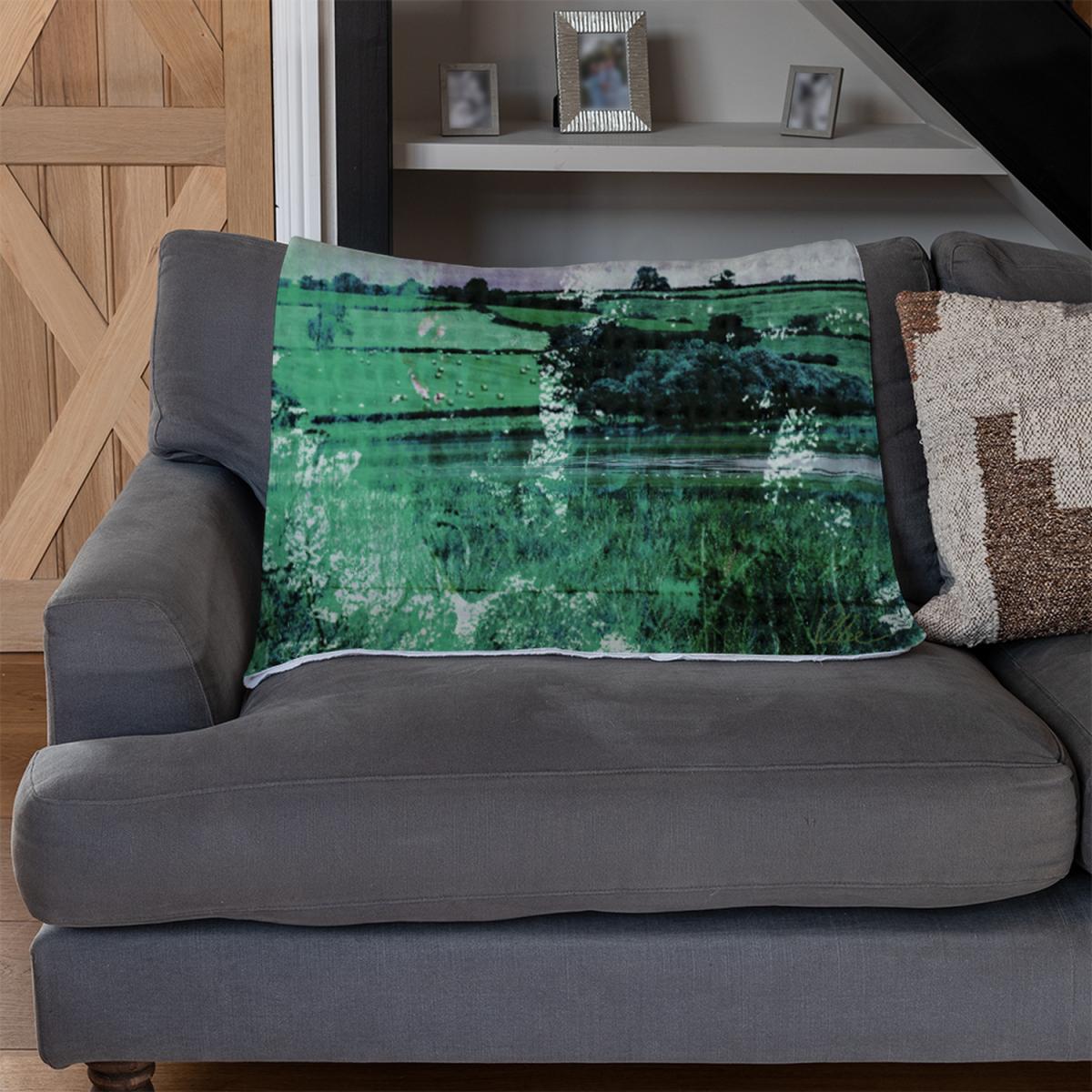 Classic Green Countryside Blanket - Green – image 3