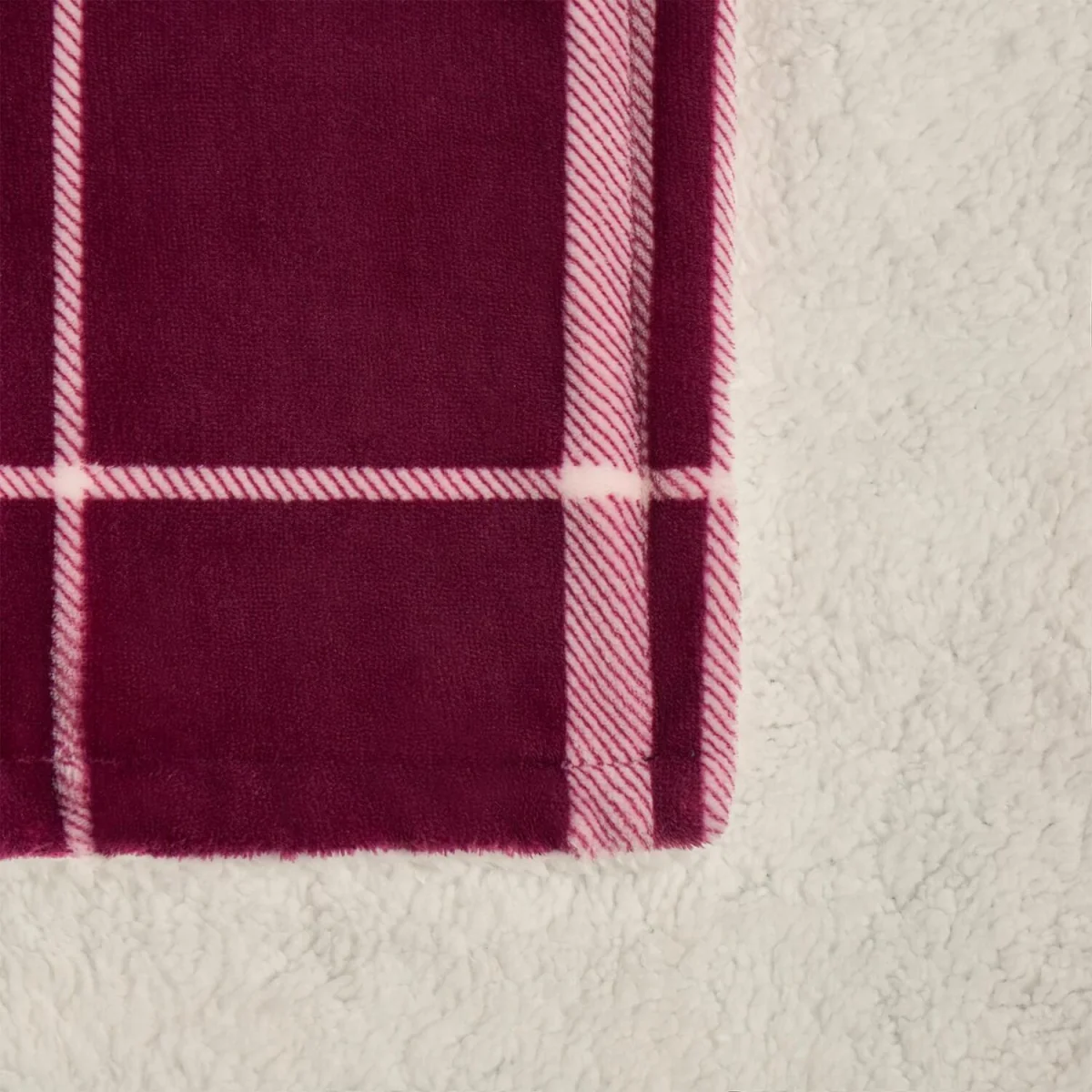 OHS Winsford Flannel Check Fleece Throw - Burgundy – image 4