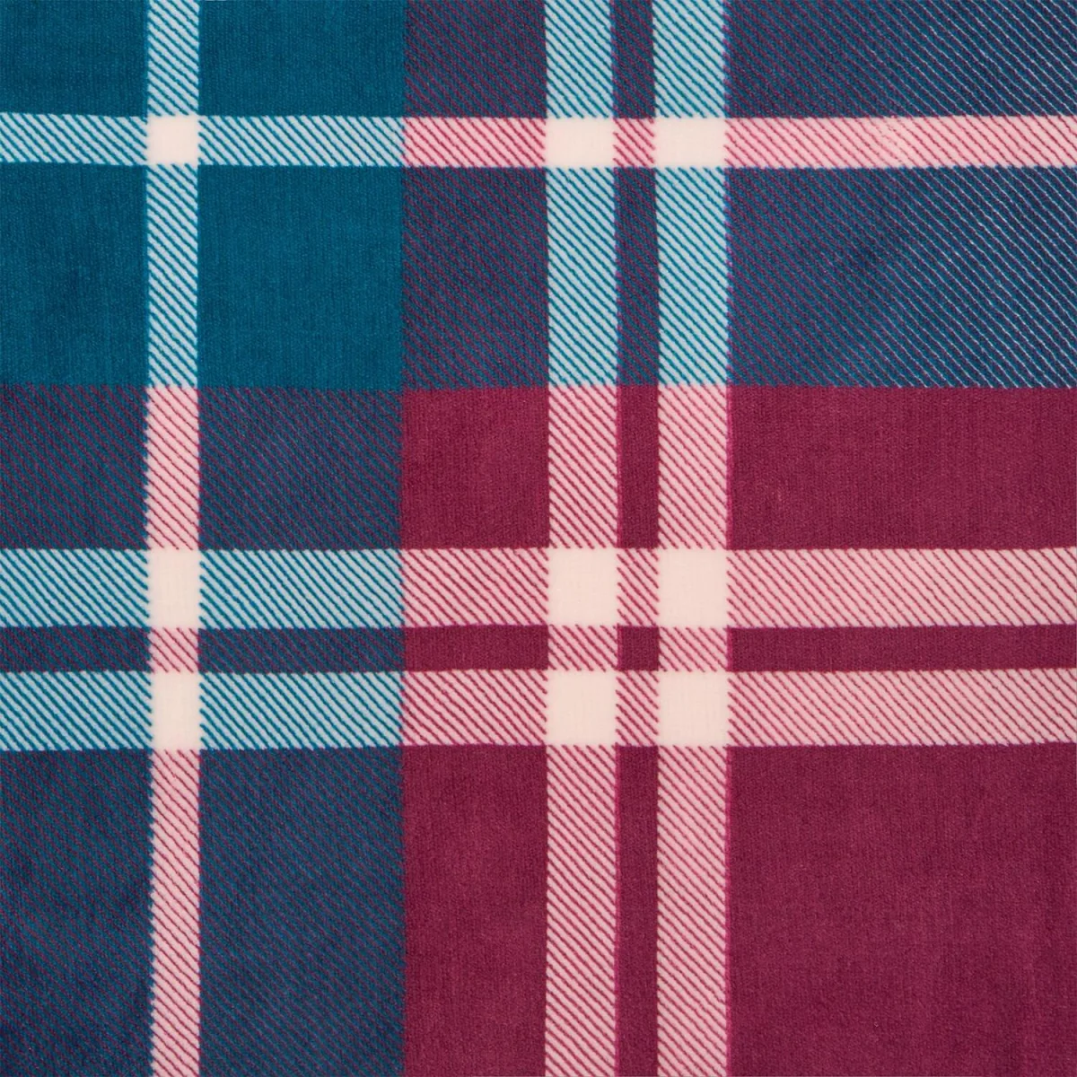 OHS Winsford Flannel Check Fleece Throw - Burgundy – image 6