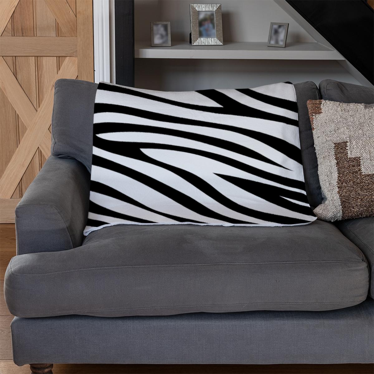 Print Of Zebra Stripes Blanket - Black – image 3