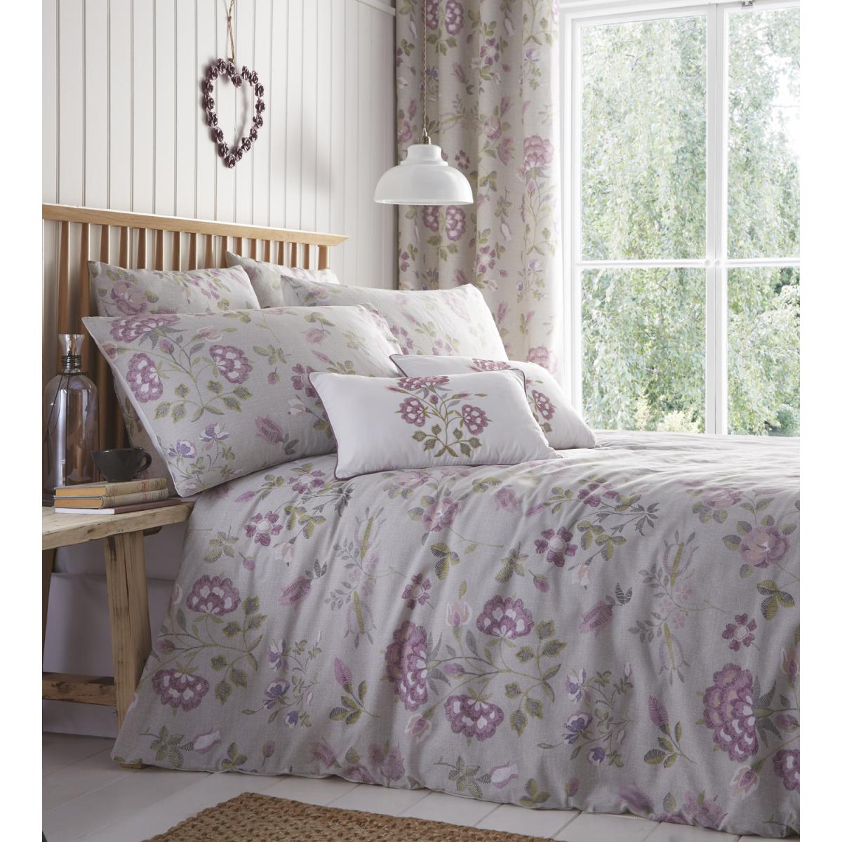 Secret Garden Quilted Throw - Lavender – image 2