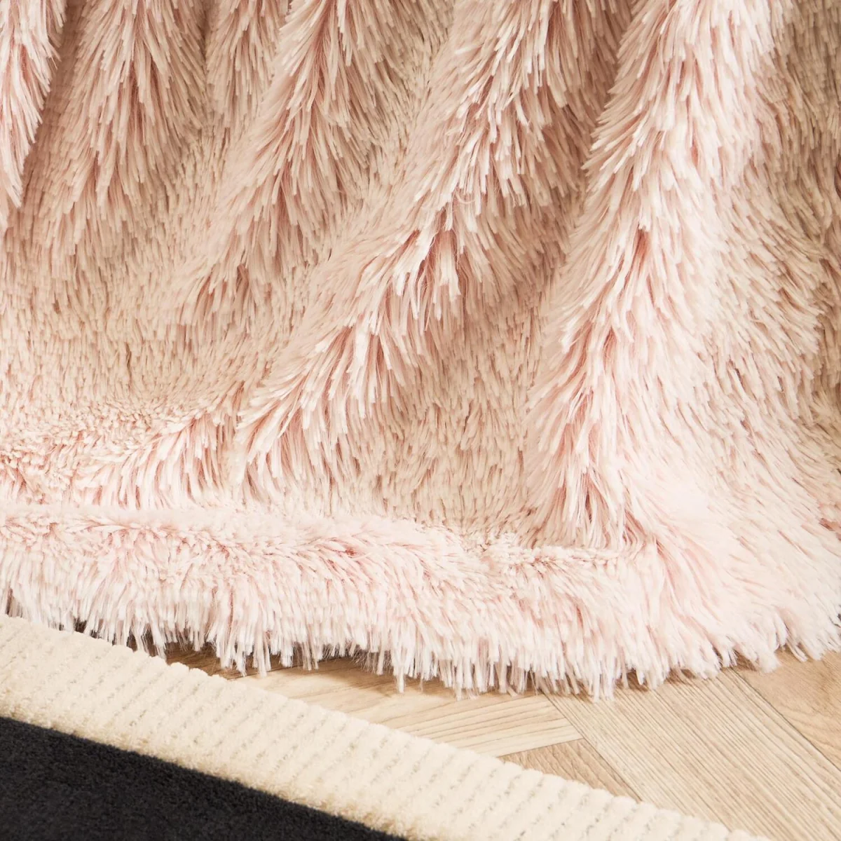 OHS Marl Fluffy Throw - Blush / 125cm – image 1
