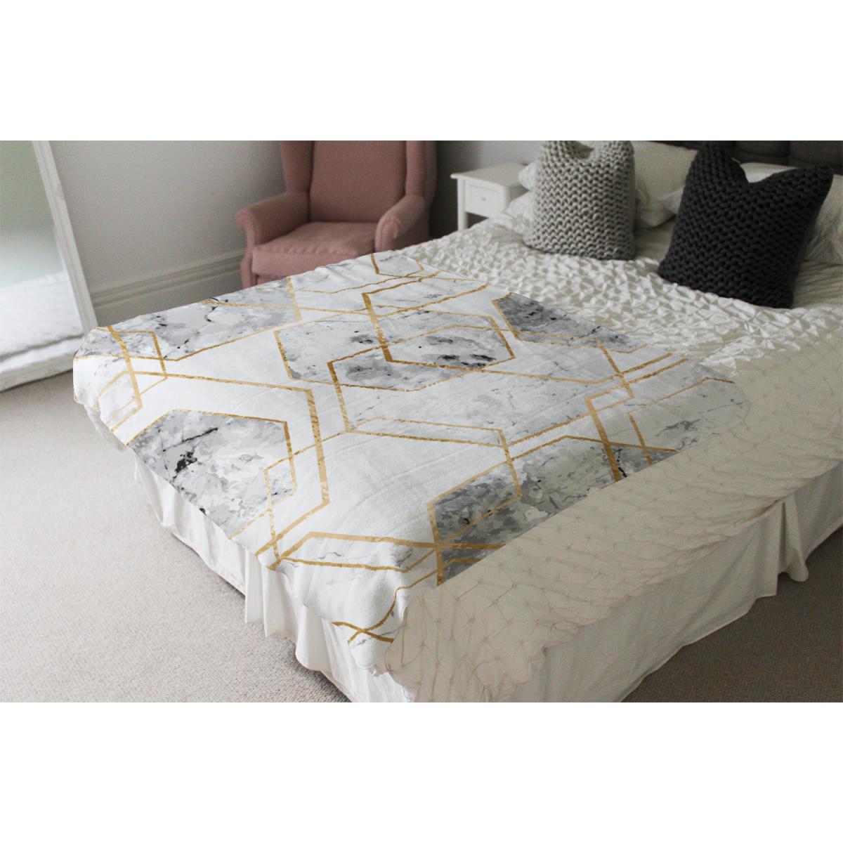 Geometric Marble Pattern With Gold Glitter Blanket - Gold – image 4