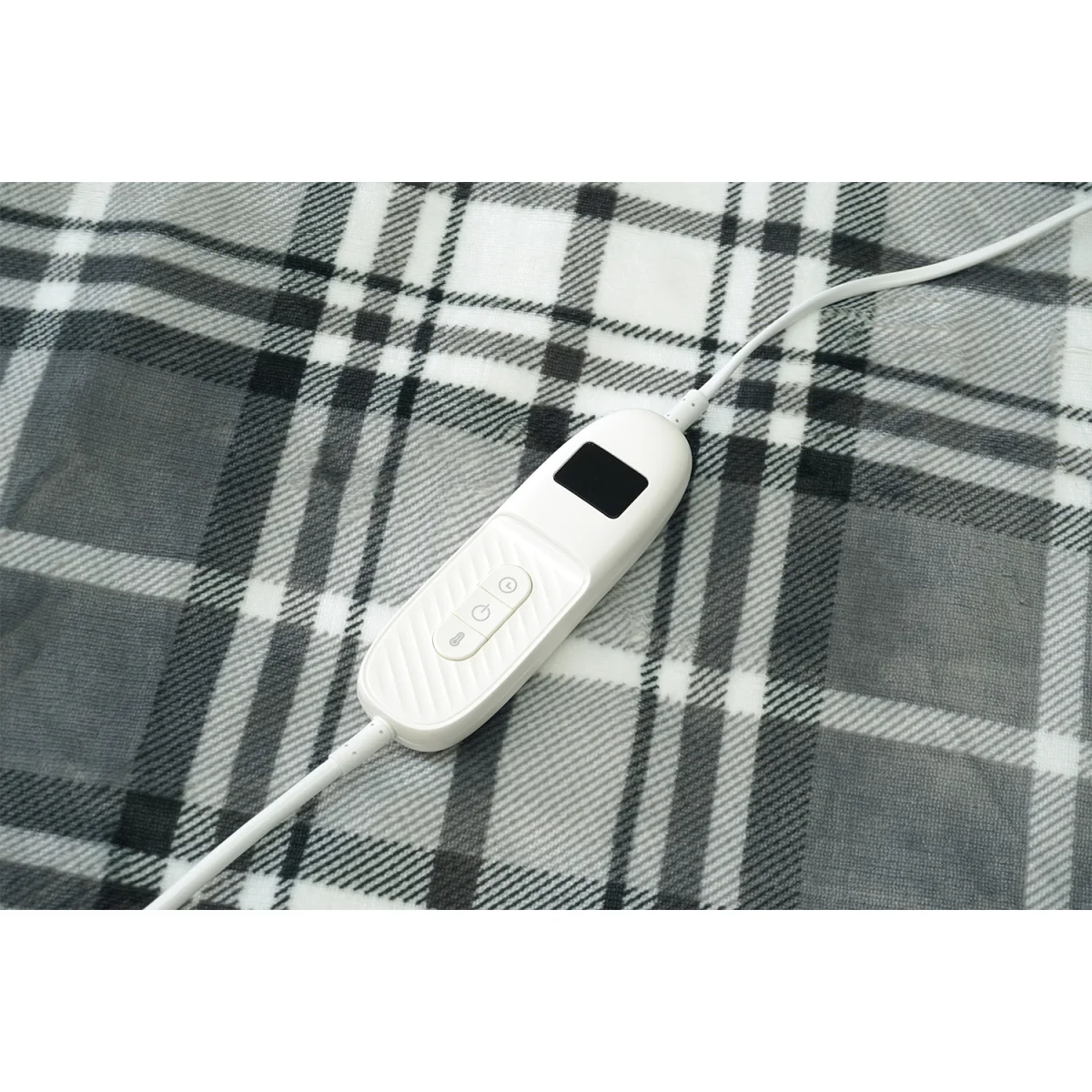 Balmoral Check Electric Heated Throw - Grey – image 6