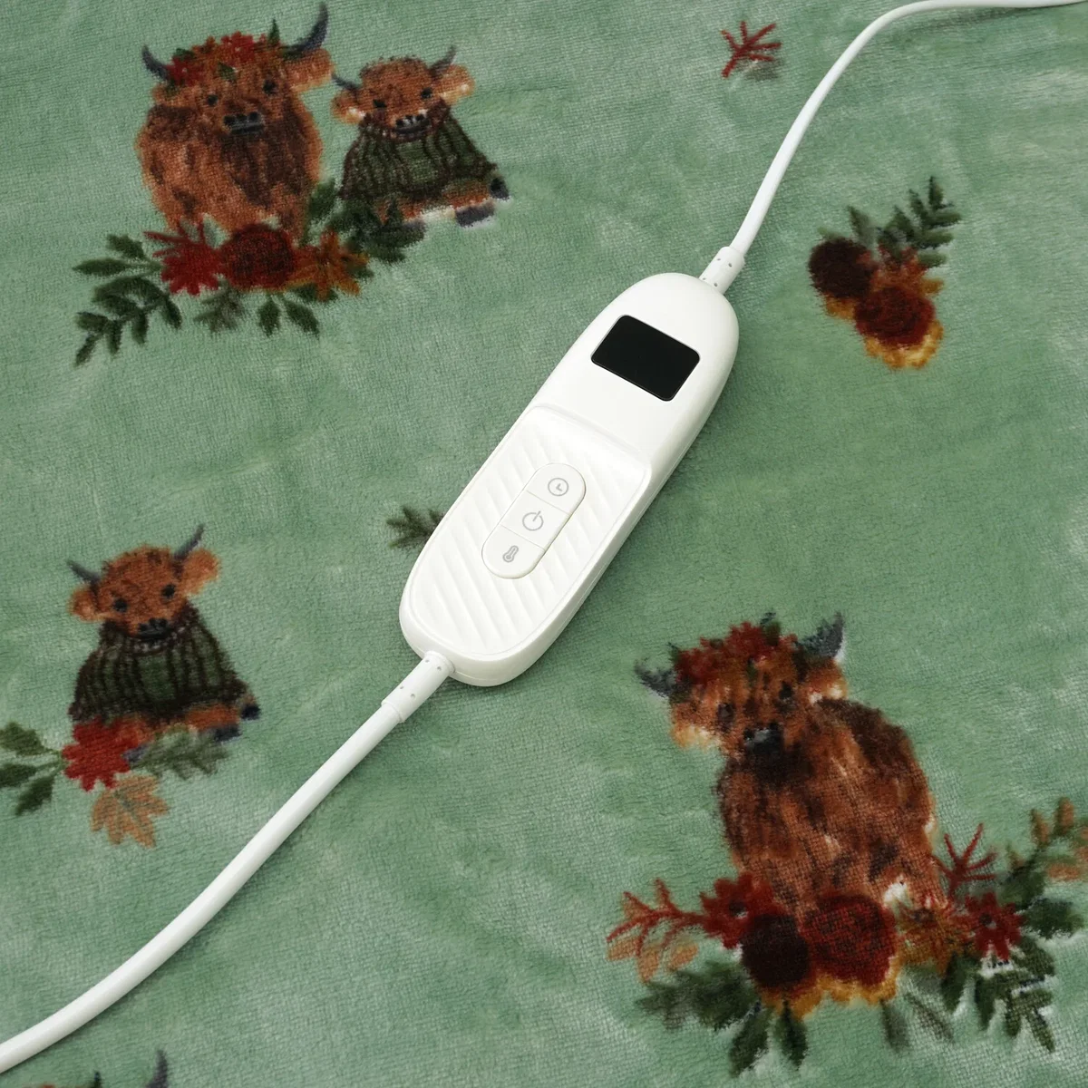 Lola Highland Cow Electric Heated Throw - Green – image 6