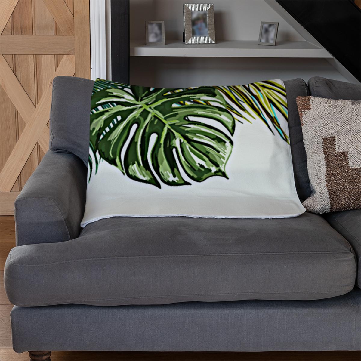 Green Tropical Foliage Blanket - Green – image 3
