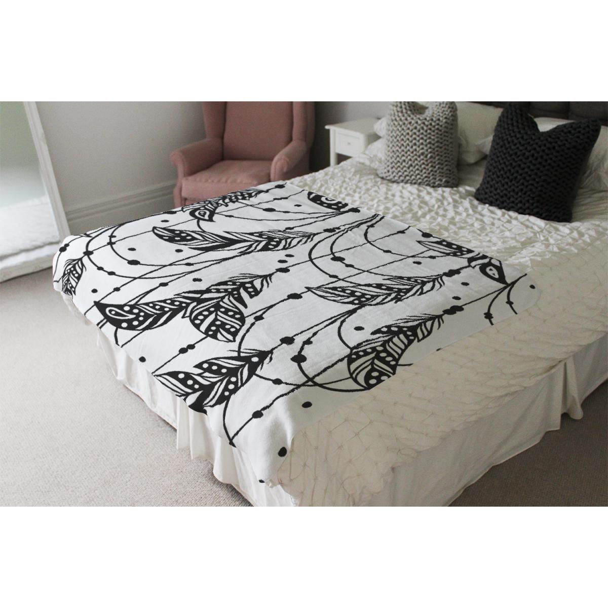 Hand Drawn Bohemian Chic Style Blanket - Black – image 4