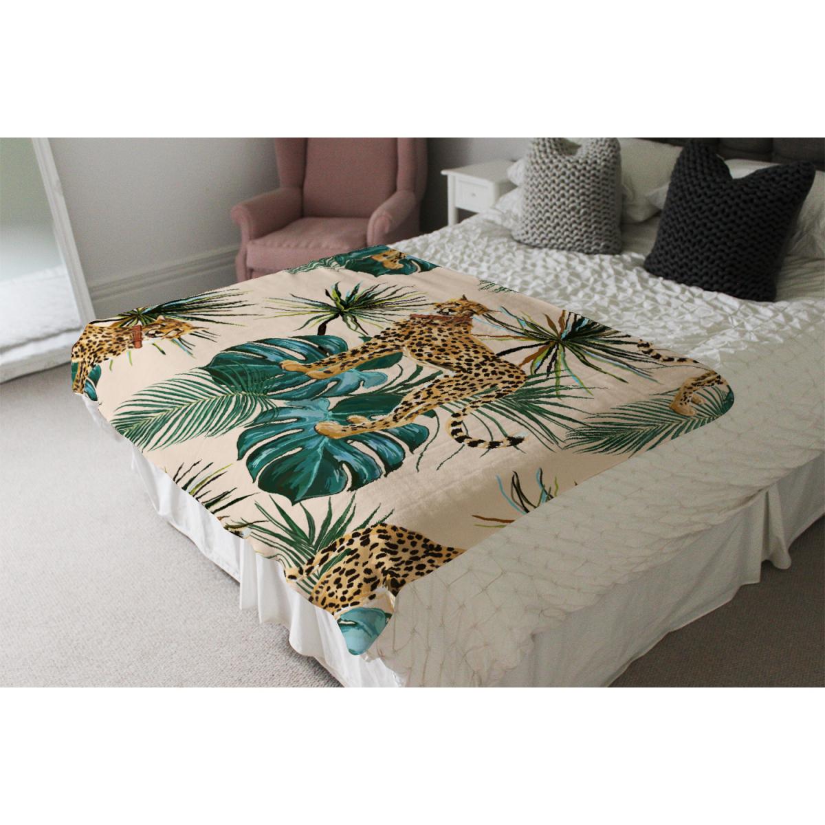 Tropical Cheetah Blanket - Green – image 4