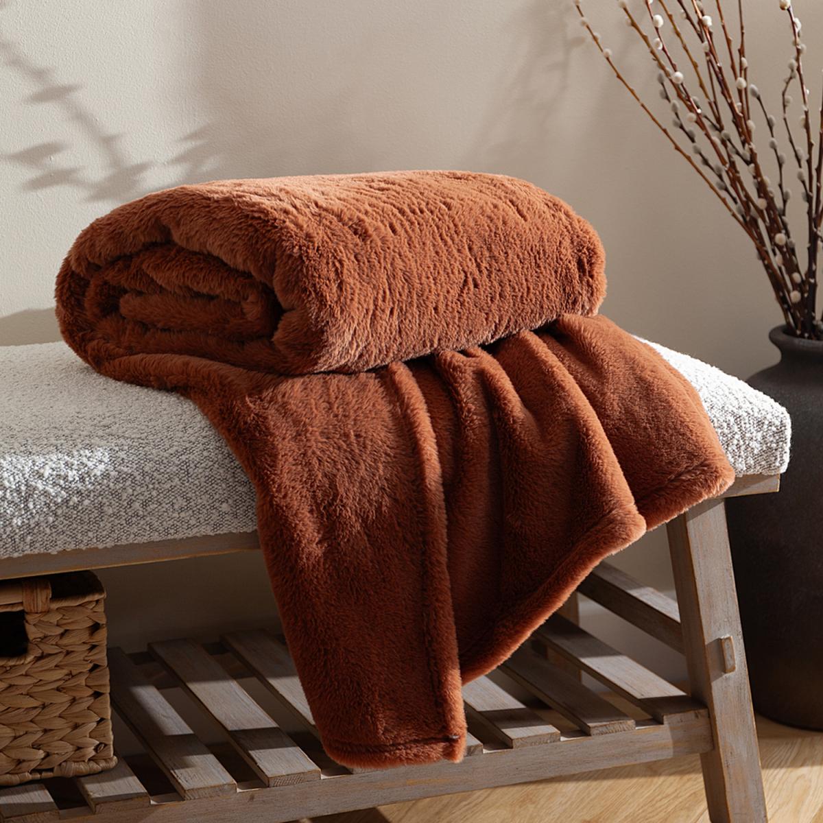 Kallu Double-Sided Faux-Fur Throw - Rust / 200cm