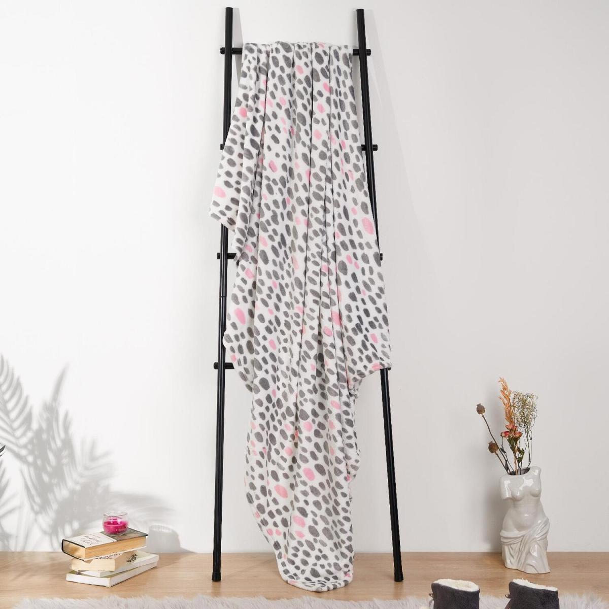 Dreamscene Spotty Ultra Soft Print Fleece Throw Blanket - White / 150cm – image 4