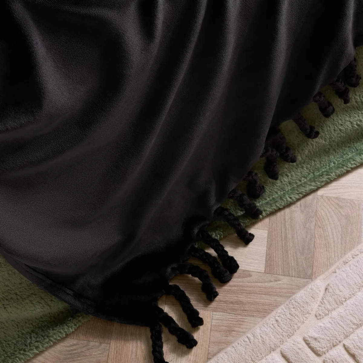OHS Ultra Soft Tassel Throw - Black – image 1
