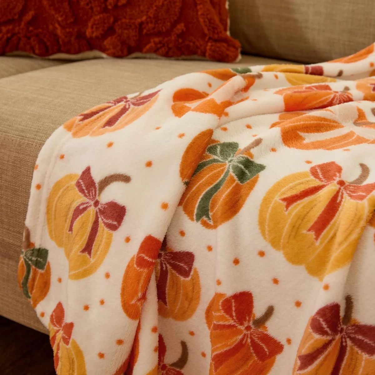 OHS Pumpkin Bow Print Throw - Cream – image 3
