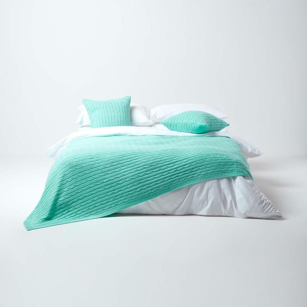 Homescapes Cotton Cable Knit Throw - Pastel Green / 170cm – image 3