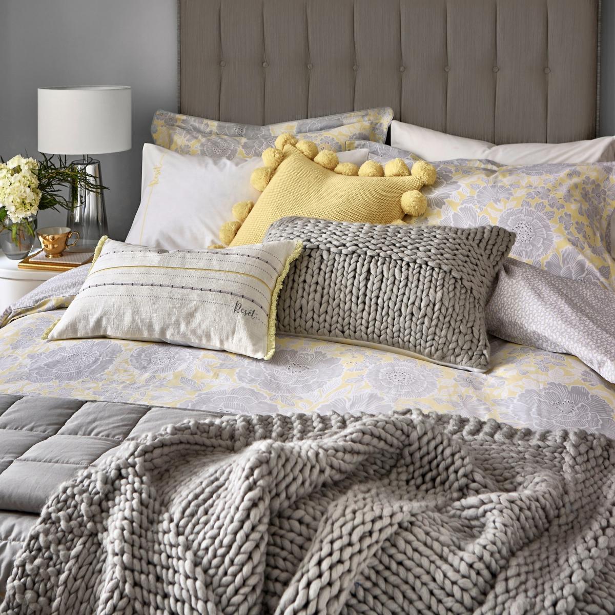 Reset Chunky Knitted Wool Throw By Katie Piper in Silver Grey – image 2