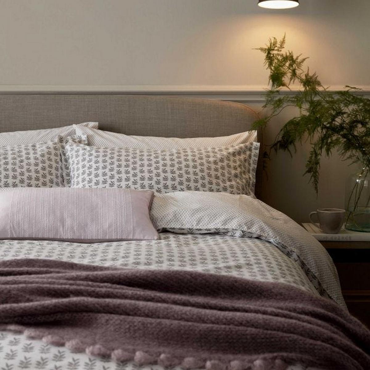 Scala Knitted Throw By Murmur in Heather Purple – image 2