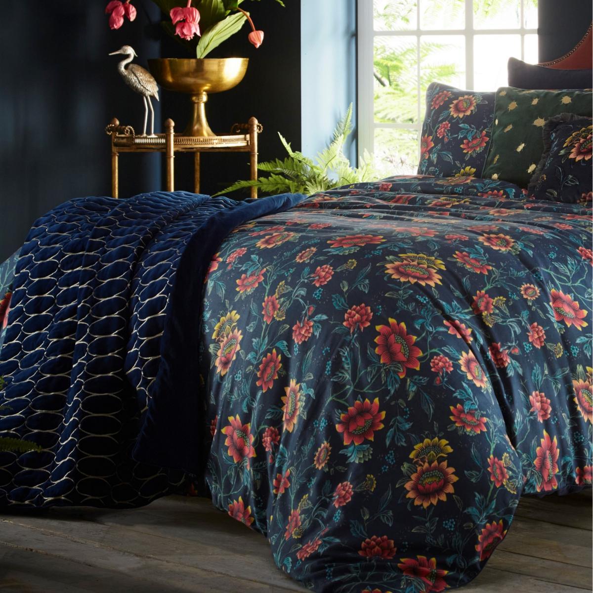 Renaissance Quilted Throw in Emerald Green By Wedgwood – image 2