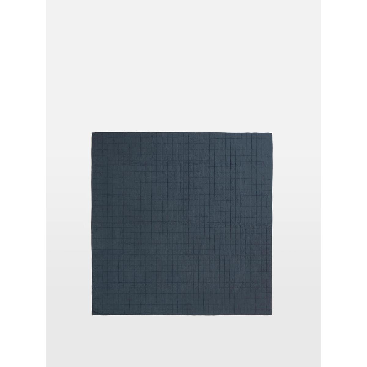 Lynsey Bedspread Navy, 230 x 230cm – image 3