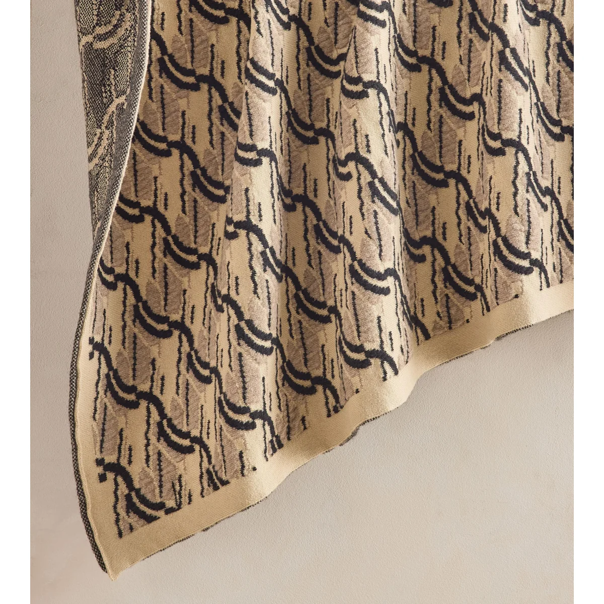 Colney Throw – image 5