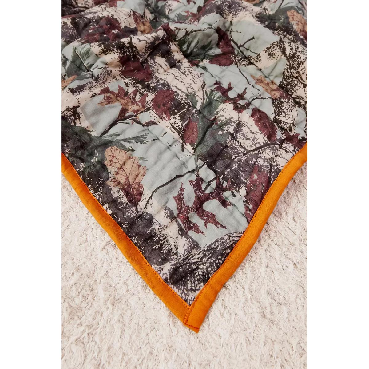Camo Quilted Throw 127cm x 152cm at Urban Outfitters – image 2