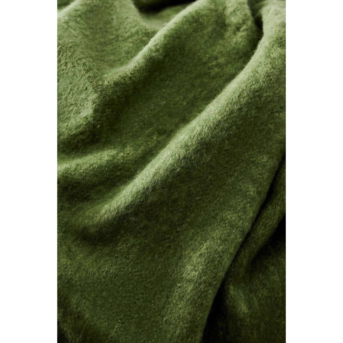 Green Two Tone Cosy Throw - Green ALL at Urban Outfitters – image 3