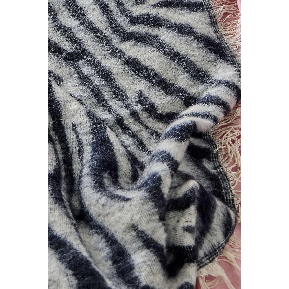 Zebra Cosy Throw - Black/White ALL at Urban Outfitters – image 2