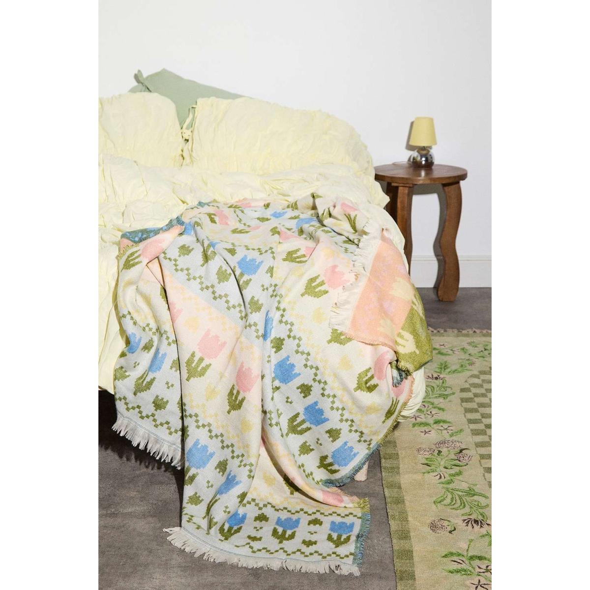 Tulip Art Throw ALL at Urban Outfitters – image 2