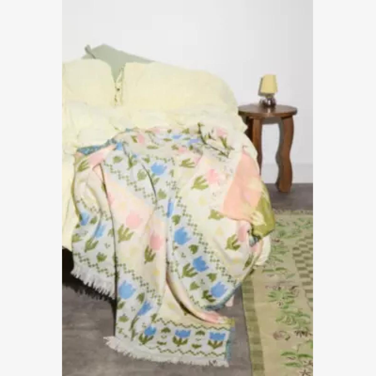 Tulip Art Throw ALL at Urban Outfitters – image 1