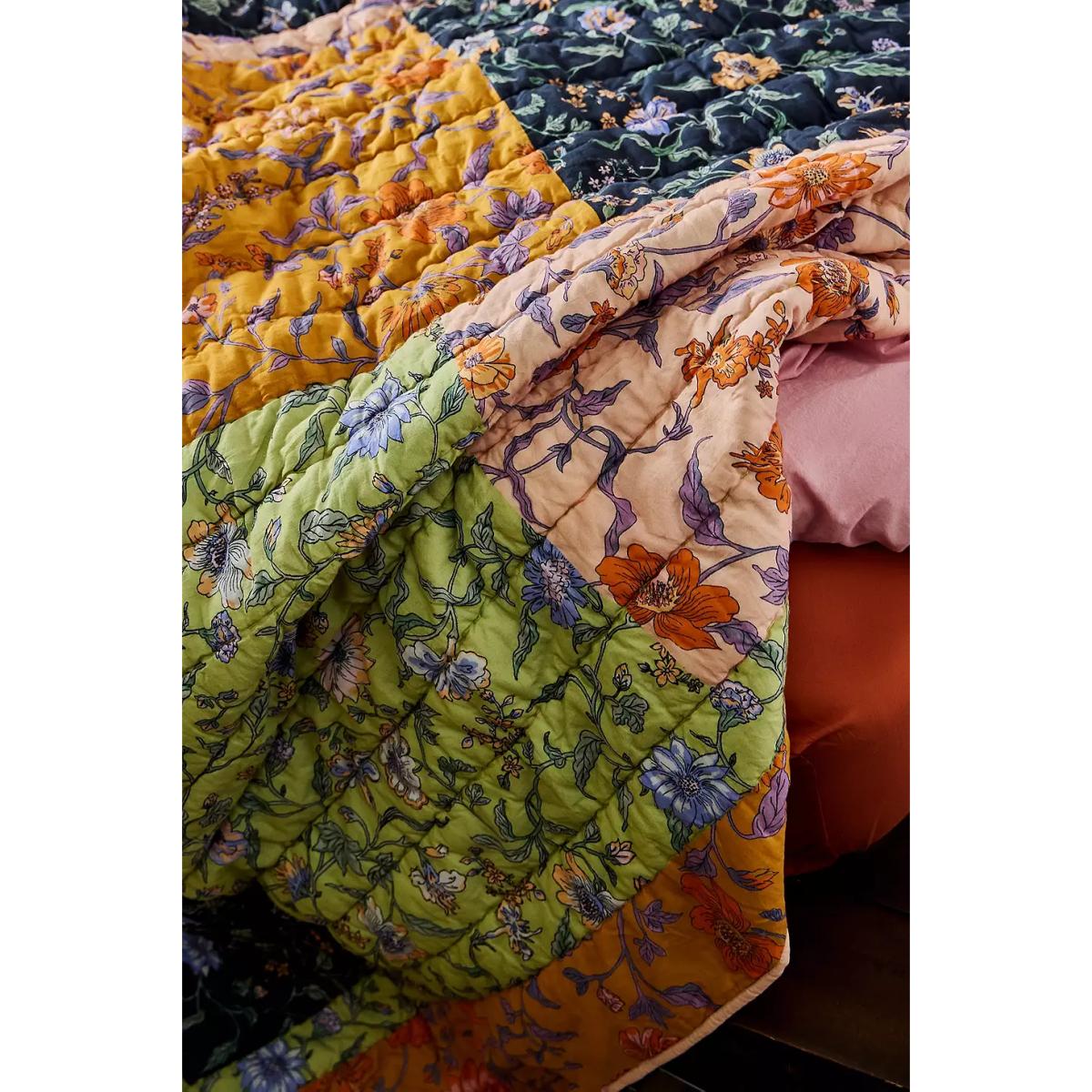 Ella Vine Quilted Throw 152cm x 127cm at Urban Outfitters – image 2