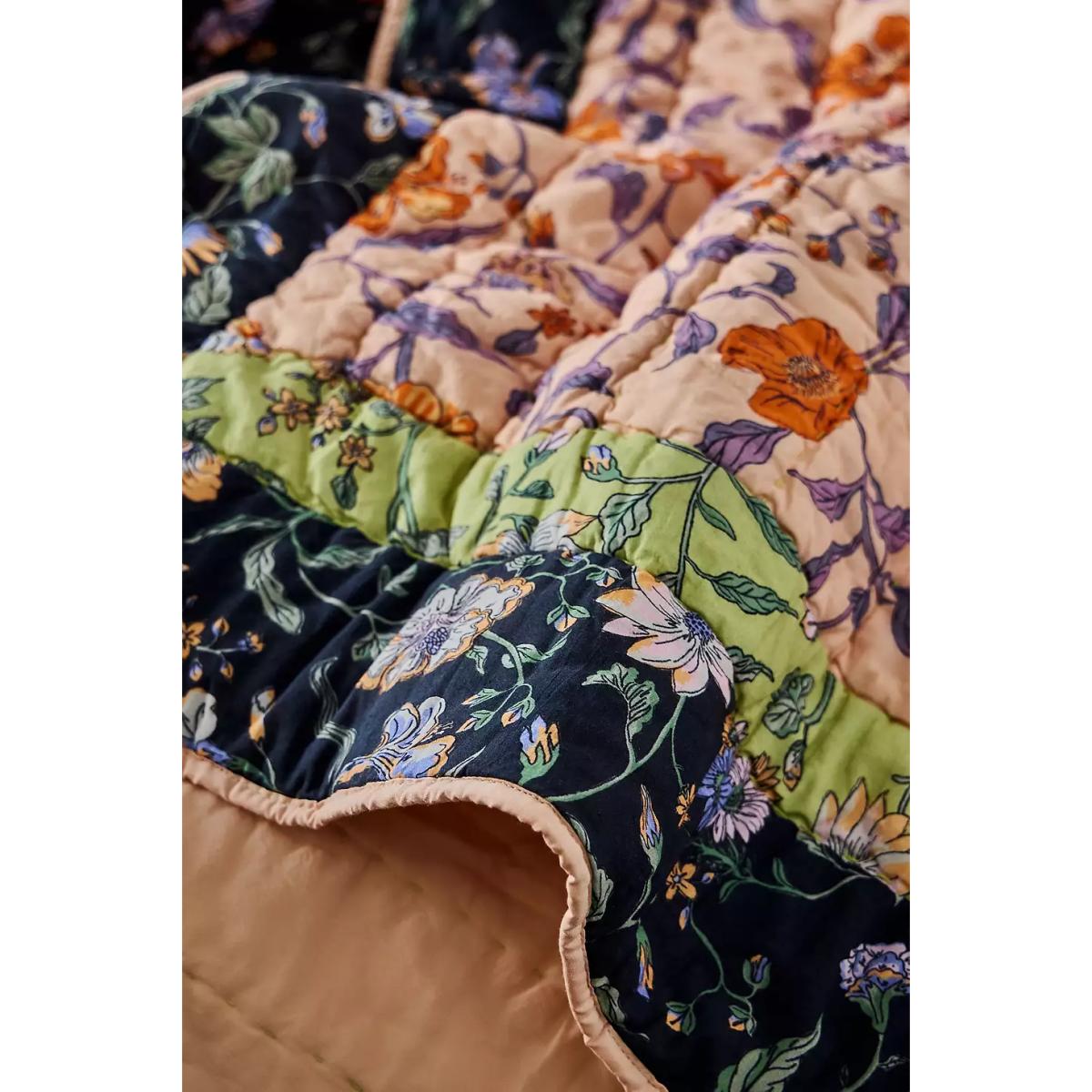 Ella Vine Quilted Throw 152cm x 127cm at Urban Outfitters – image 3
