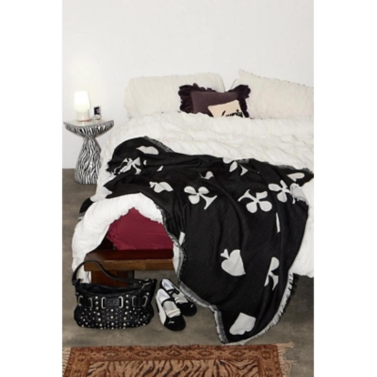 Deck Of Cards Throw - Black/White 125cm x 150cm at Urban Outfitters – image 8