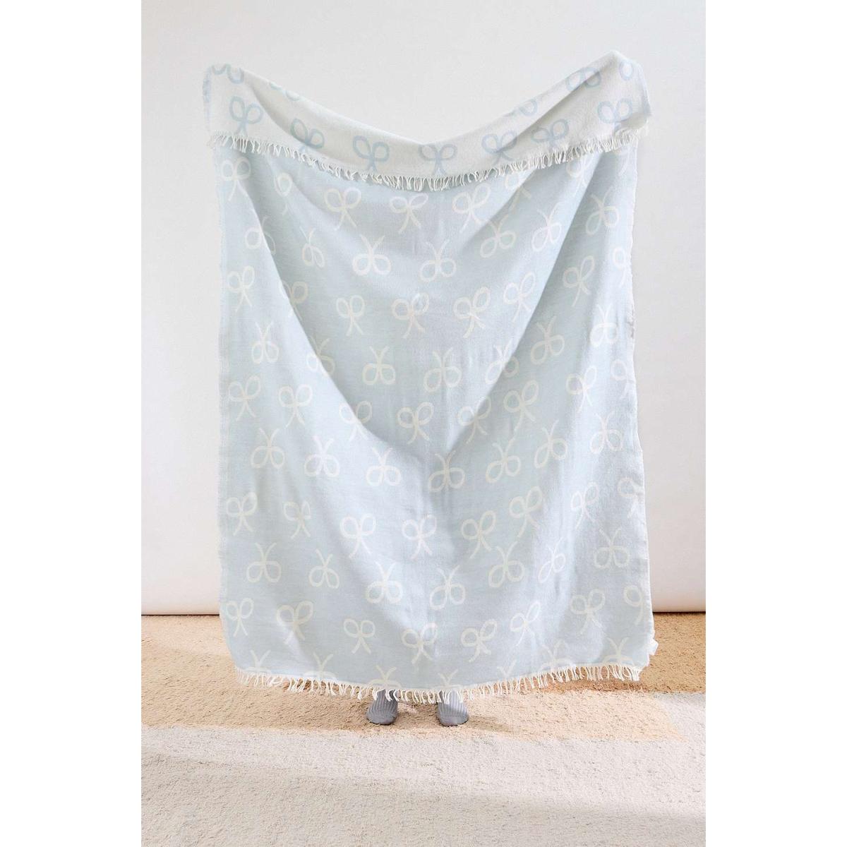 Ditsy Bow Art Throw - Light Blue 140cm x 180cm at Urban Outfitters – image 2