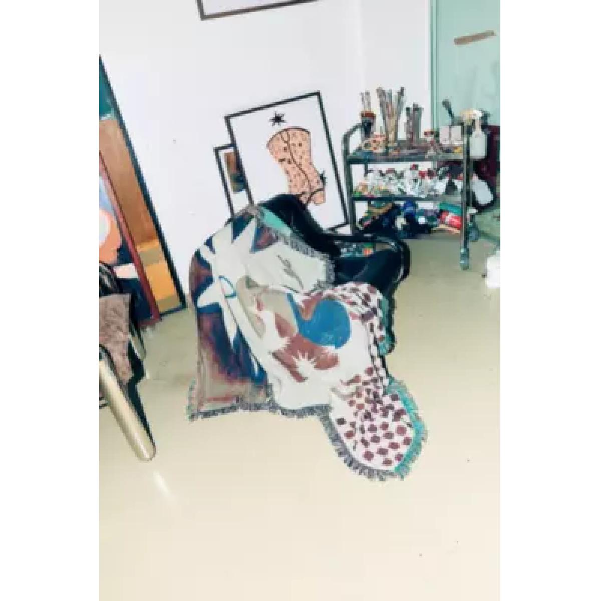 Urban Outfitters x TuftLuck TuftLuck UO Exclusive Riding Star Art Throw ALL – image 6