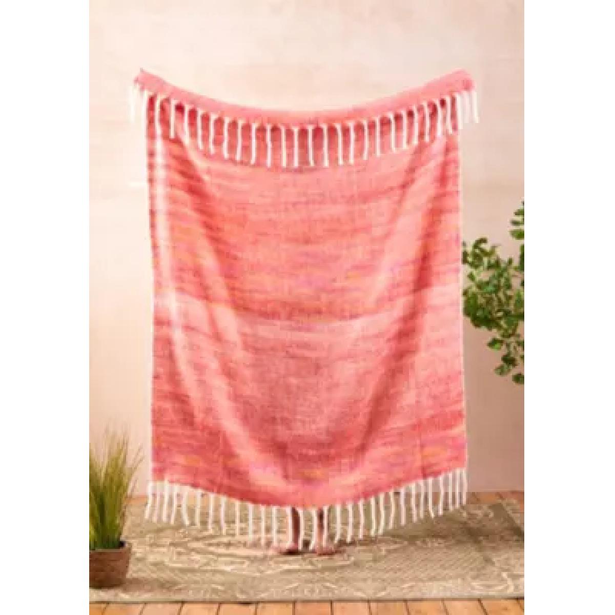 Sunset Space-Dye Throw - Pink ALL at Urban Outfitters – image 5