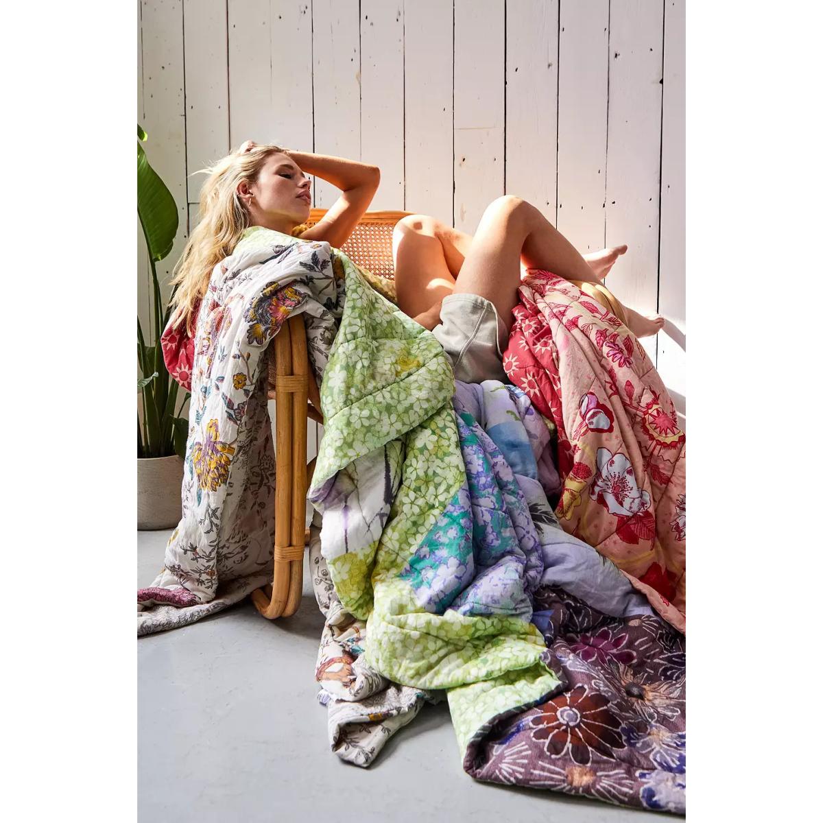 Urban Outfitters Floral Toile Quilt 218cm x 218cm – image 6