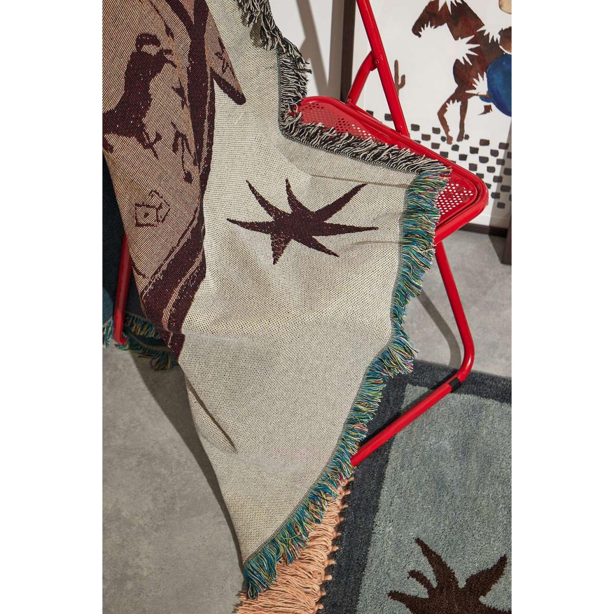 Urban Outfitters x TuftLuck TuftLuck UO Exclusive Doodle Boot Art Throw ALL – image 4