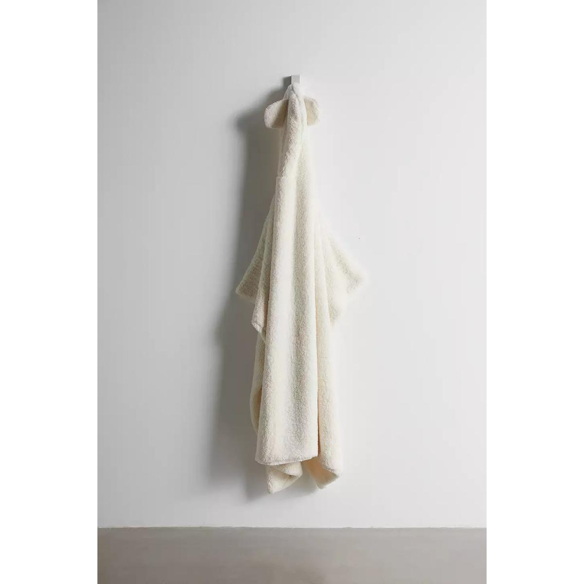 Animal Ears Fleece Throw Blanket - Cream ALL at Urban Outfitters – image 2